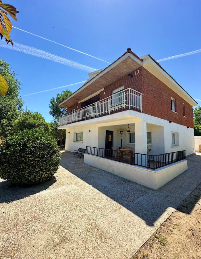 2bf72273-15fc-424a-91b5-beee77e870b5